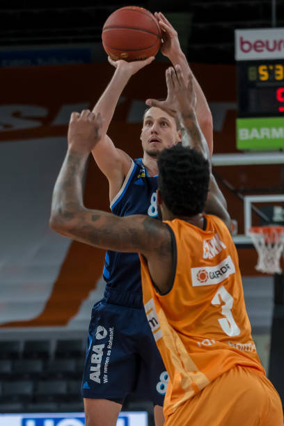 对枪手来说 对枪手来说