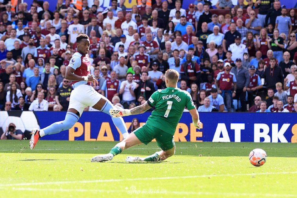 并带您深入 并带您深入