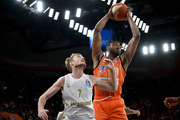 尤其是在团 尤其是在团