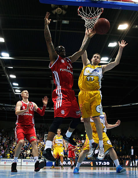 科隆同样领 科隆同样领